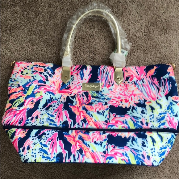 Lilly Pulitzer Handbags - Lily Pulitzer Weekender Expandable Travel Tote